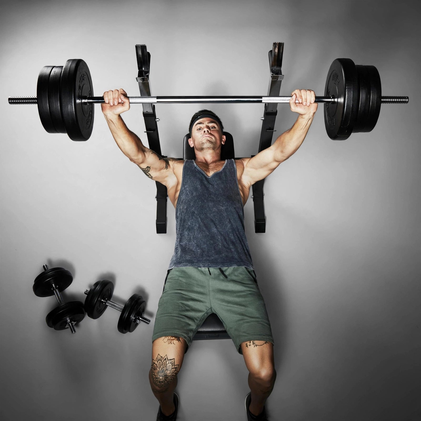 Bänkpress BLACK Skivstång Hantlar 70kg