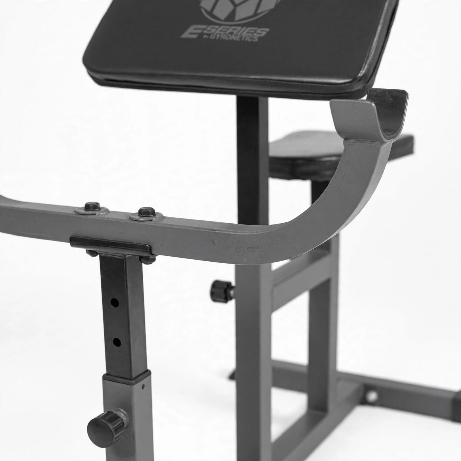 Preacher Curl E Series Curlbänk från Gorilla Sports